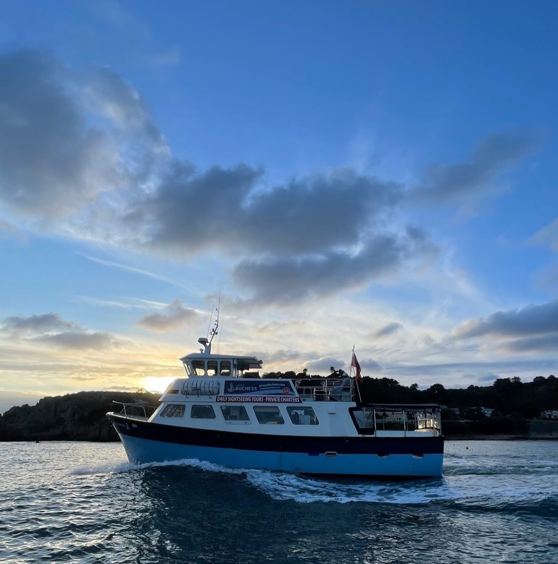 Excursion en bateau spéciale Libération 80